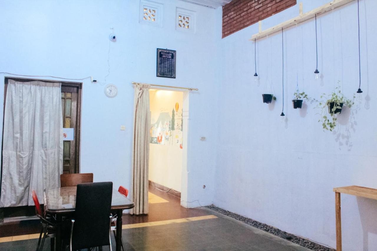 Simplycity Hostel Syariah Bandung Dış mekan fotoğraf